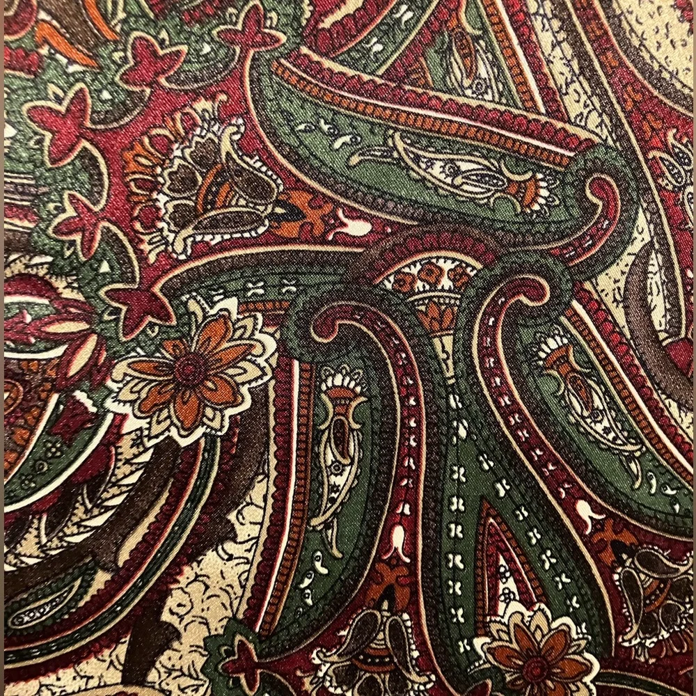 Vintage Victoria’s Secret Silky Paisley Nightshirt – Size Small